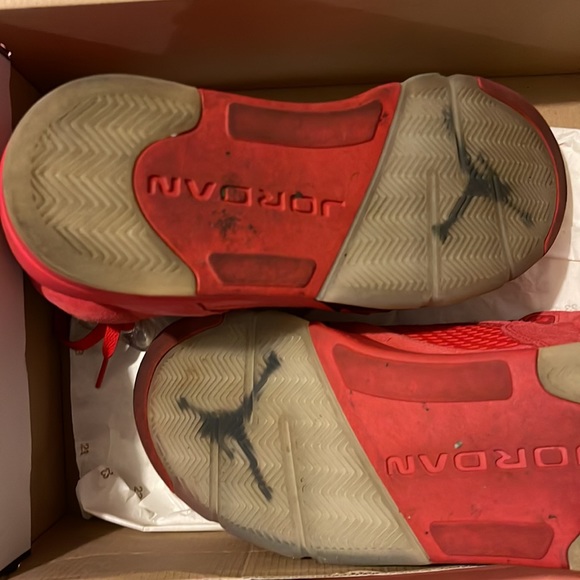 Air Jordan 5 Retros - Picture 6 of 6